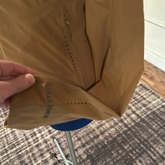 NWOT Lululemon Fast and Free Windbreaker Running Jacket Sz 8 - Picture 3 of 4